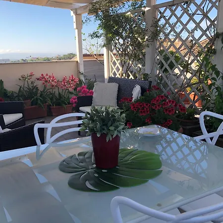 Attico Da Rosa Con Vista Spettacolare A 360 Gradi